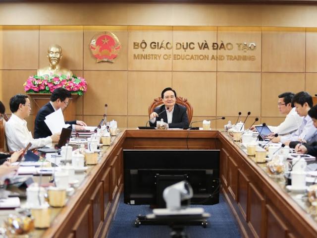 Giáo dục - du học - Bộ trưởng Phùng Xuân Nhạ: Giảm nhẹ chương trình nhưng phải đảm bảo chất lượng