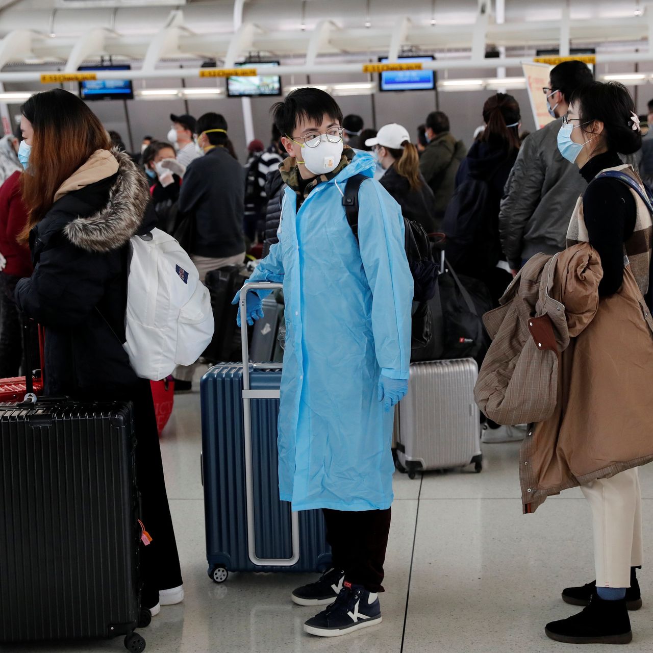 Ngày càng nhiều người Trung Quốc lựa chọn rời nước ngoài về quê hương tránh dịch.
