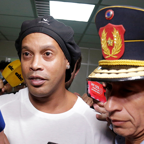 Legendary Ronaldinho aged 40: After the glory was the tragedy of his birthday in prison - 16