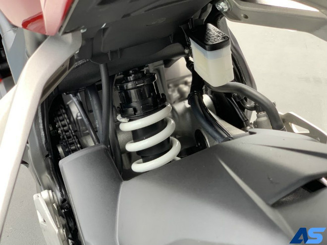 2020 Honda CBR250RR xưng vương môtô dưới 300cc tại xứ chùa vàng - 15