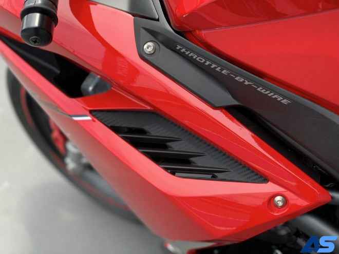 2020 Honda CBR250RR xưng vương môtô dưới 300cc tại xứ chùa vàng - 11