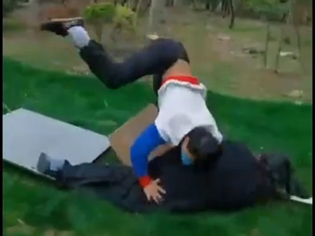 Video Clip Cười - Những pha "tai nạn nghề nghiệp" tấu hài còn hơn cả diễn viên