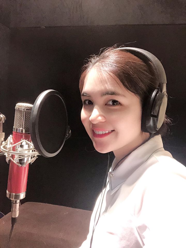 Chị gái nóng bỏng của Hòa Minzy hóa ra là "chị Kính Hồng" show thiếu nhi nổi tiếng VTV - 3