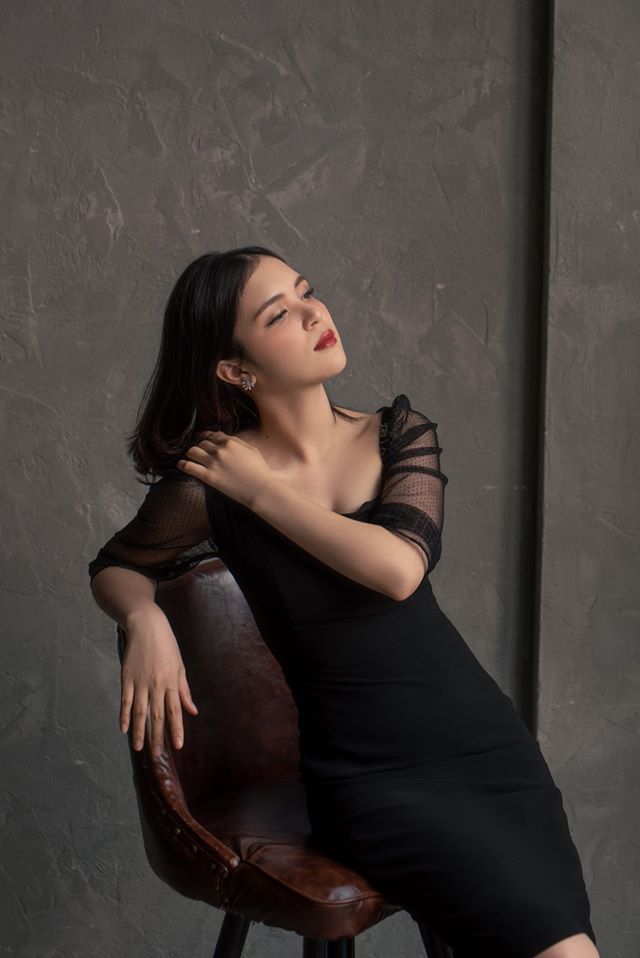 Chị gái nóng bỏng của Hòa Minzy hóa ra là "chị Kính Hồng" show thiếu nhi nổi tiếng VTV - 2