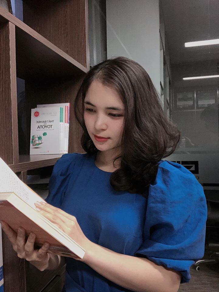 Chị gái nóng bỏng của Hòa Minzy hóa ra là "chị Kính Hồng" show thiếu nhi nổi tiếng VTV - 10