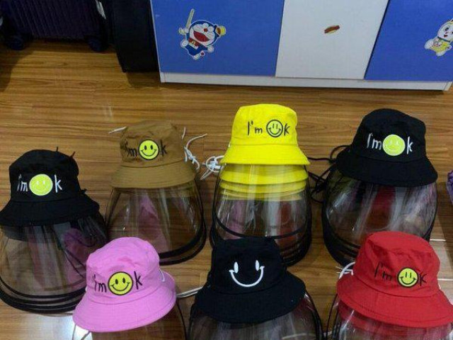 Thời trang - Mũ “thần kỳ” phòng chống Covid-19: Bảo vệ thực sự hay chỉ là chiêu trò?