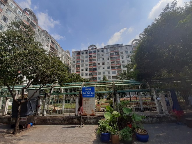 Chung cư Hòa Bình - nơi có 1 người nhiễm Covid-19.