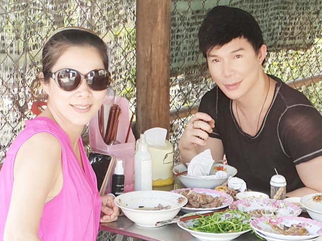 Ca nhạc - MTV - Nam ca sĩ rao bán nhà 1.500 tỷ cùng Mỹ Lệ về miền Tây làm điều đặc biệt