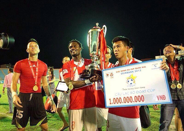 Lê Văn Vũ: Từ cầu thủ thành người “ươm mầm” cho nền bóng nước nhà - 2