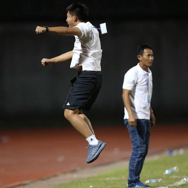 Lê Văn Vũ: Từ cầu thủ thành người “ươm mầm” cho nền bóng nước nhà - 4