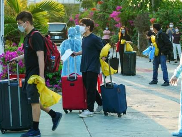 Tin tức trong ngày - TP.HCM: Tận mắt cảnh cách ly ở resort đầu tiên đón khách