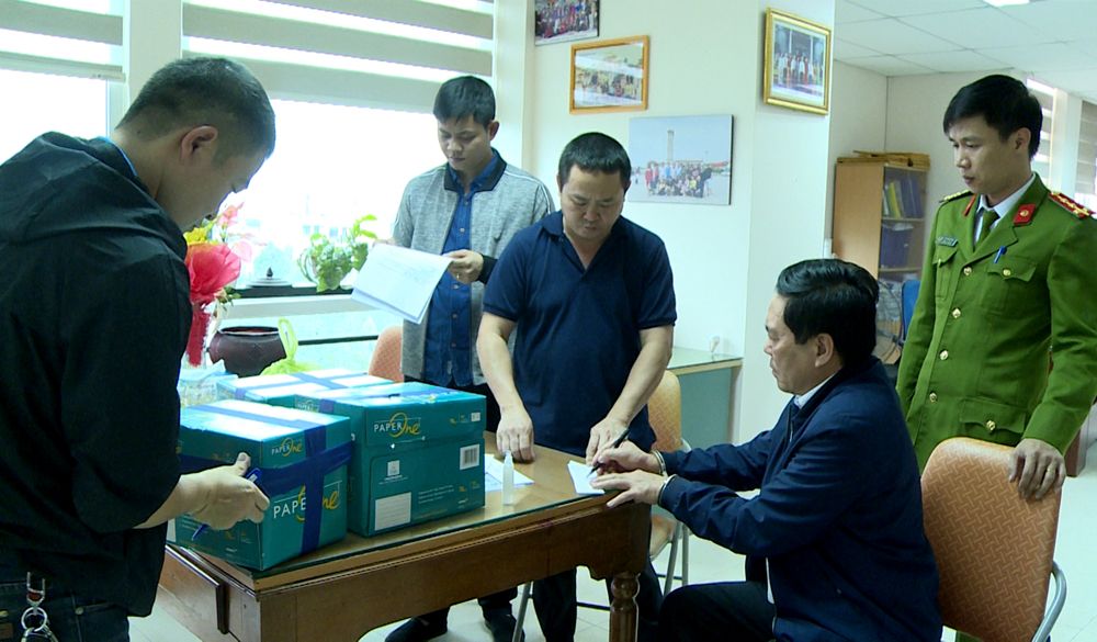 Cơ quan điều tra khám xét nơi làm việc của Nguyễn Ngọc Đính.