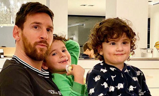 "Hoa hậu siêu vòng 3" fan Messi làm điều táo bạo, chống dịch Covid-19 - 1