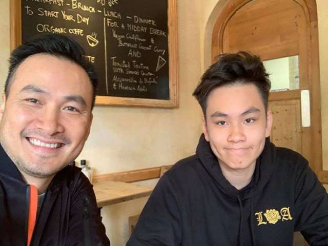 Giải trí - Vừa động viên con trai "hãy chiến đấu" với dịch bệnh, Chi Bảo đã làm điều bất ngờ