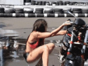 Thế giới xe - Cười sái quai hàm trước những tình huống với xe môtô
