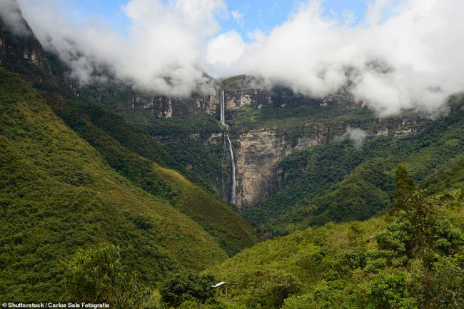 Thác Gocta có chiều cao 770m trong rừng nhiệt đới Amazon ở tỉnh Chachapoyas, Peru.
