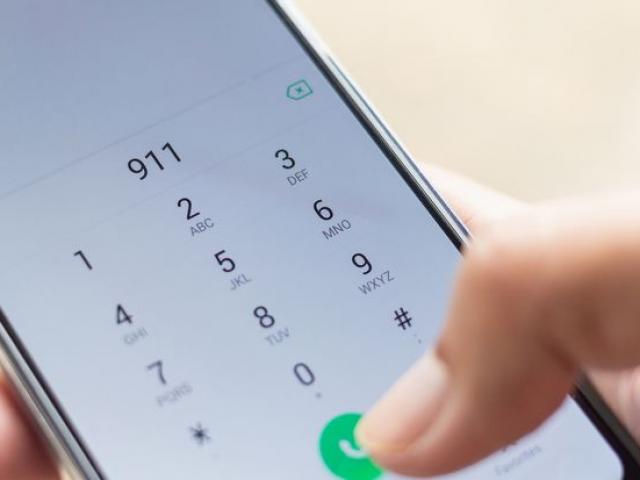 Phi thường - kỳ quặc - Covid-19: Người Mỹ gọi điện báo cảnh sát khi thấy hàng xóm “ho không ngừng”