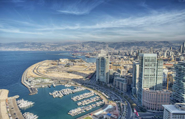 Beirut, Li Băng: Trong thời kỳ cổ đại, Berytus là một thành phố quan trọng của đế chế La Mã trước khi được đổi tên thành Beirut như ngày nay. Nơi đây hiện vẫn còn dấu tích của các công trình cổ đại như nhà hát, bể bơi, nhà thờ, cổng và đường phố.
