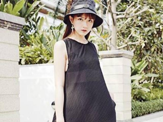 "Người yêu Đan Trường" có sự lựa chọn cá tính với đồ xuyên thấu