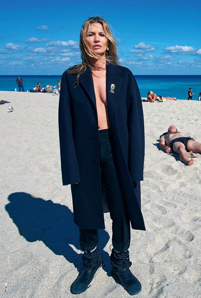Siêu mẫu Kate Moss diện suit đen quyền lực - 2