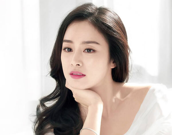 Kiểu tóc uốn đẹp nhất 2021 cho nữ cực trẻ trung phù hợp với mọi gương mặt - 14