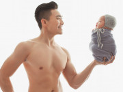 Đời sống Showbiz - Quốc Cơ làm xiếc với con gái tròn 1 tháng tuổi