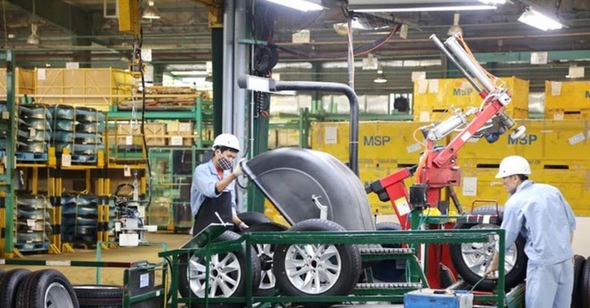 Kinh doanh - Nguy cơ đóng cửa, nhà máy ô tô xin giảm 50% thuế phí cho khách mua xe