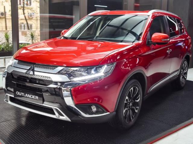 Giá xe Mitsubishi Outlander 2020 lăn bánh mới tháng 3