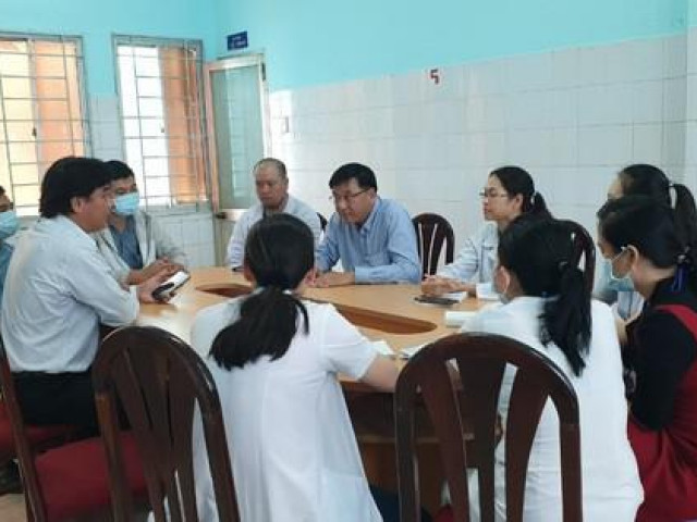 Tin tức trong ngày - Truy tìm khẩn những người khám tại 1 phòng khám ở quận Tân Phú, TP HCM