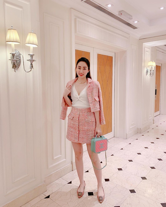 Có cuộc sống sung túc, giàu có song Ngô Trà My không thích khoe khoang những món đồ hàng hiệu trên trang cá nhân.