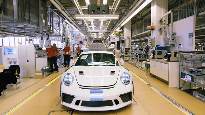 Porsche đóng cửa hai nhà máy sản xuất vì lo ngại sự lây lan của Covid-19 - 3