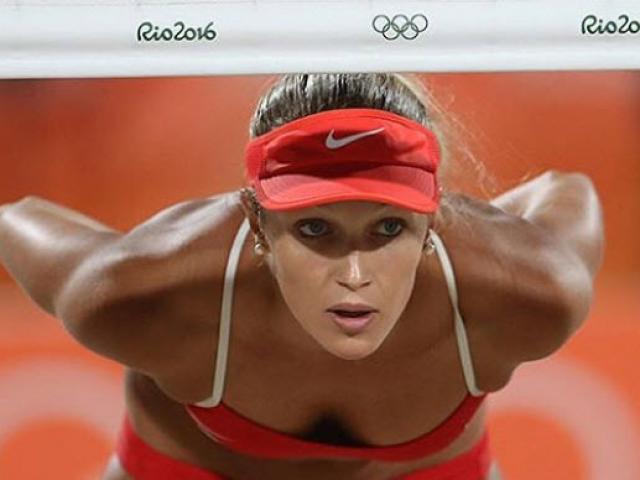 Thể thao - Kiều nữ bóng chuyền quyến rũ, "hút hồn" nhiều fan ở bãi biển