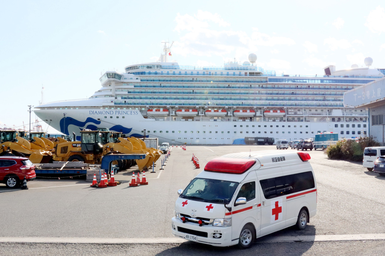 Tàu Diamond Princess&nbsp;– du thuyền có nhiều người nhiễm Covid-19 nhất thế giới tính đến nay (ảnh: Daily Mail)