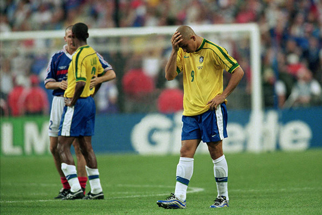 Ronaldo &#34;béo&#34; trận chung kết World Cup 1998: Bàng hoàng nghi án bị đầu độc? - 1
