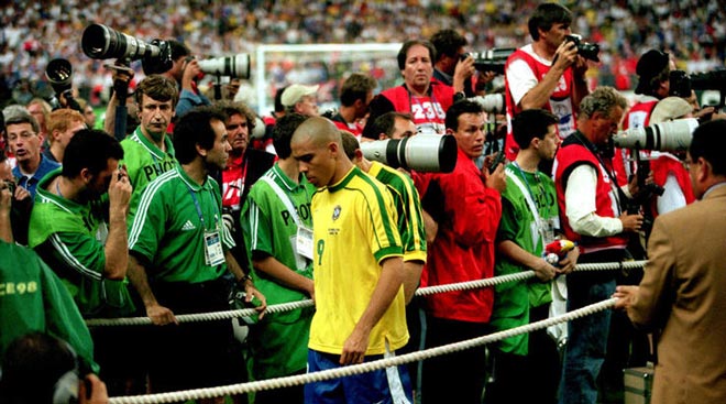 Ronaldo &#34;béo&#34; trận chung kết World Cup 1998: Bàng hoàng nghi án bị đầu độc? - 3