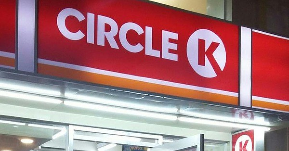 Tin tức trong ngày - Một người nước ngoài dương tính SARS-CoV-2 đã ngồi cùng hàng chục người tại cửa hàng Circle K