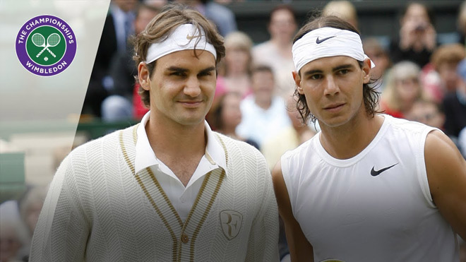 Federer (trái) hạ Nadal (phải) tại chung kết Wimbledon 2007