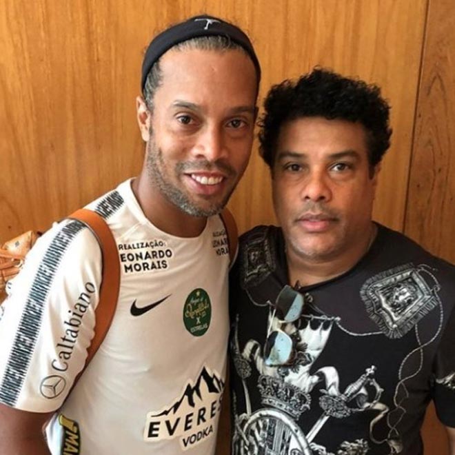 Siêu sao Ronaldinho hóa kẻ tù tội: Hệ lụy từ bi kịch người cha chết thảm? - 3