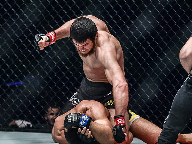 Thể thao - “Người sói” MMA châu Á lĩnh 30 cú đấm, bị tân binh knock-out kinh hoàng