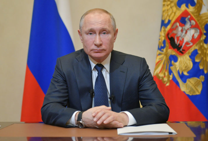 Tổng thống&nbsp;Putin đề xuất cho người dân Nga được nghỉ 1 tuần có trả lương (Ảnh: Reuters)