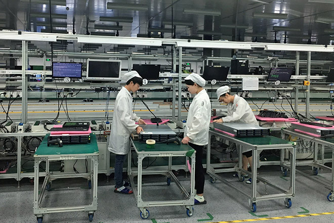 Đại dịch Covid-19 bùng phát mạnh, Foxconn vẫn mang tin vui - 2