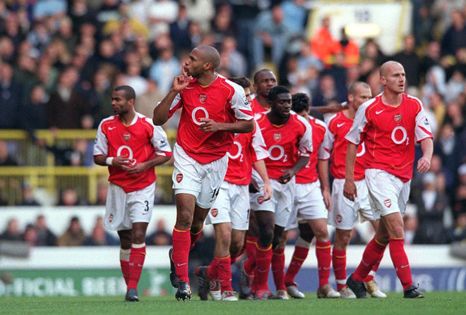 Thời điểm năm 2004, đội hình của Arsenal có rất nhiều hảo thủ