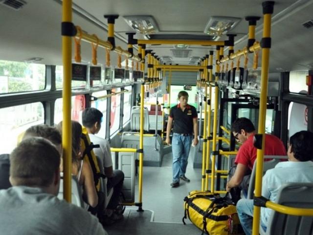 Dịch Covid-19: TP.HCM ngưng hoạt động 54 tuyến xe buýt, giảm 60% số chuyến xe khách