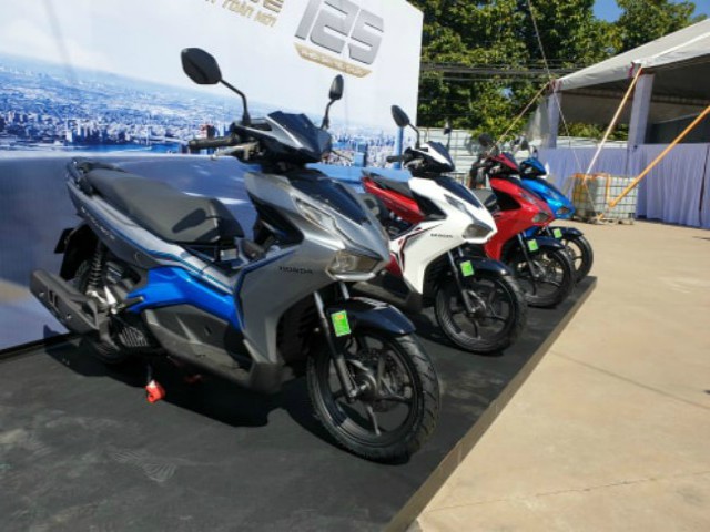 Thế giới xe - Honda Air Blade giảm 3 triệu đồng, SH hạ nhiệt và nhiều xe ga Honda tụt giá mạnh