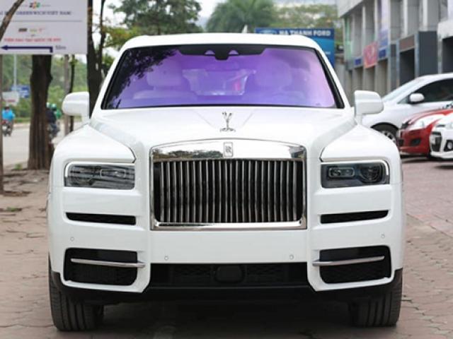 Ngắm xe - Rolls-Royce Cullinan mới toanh bất ngờ xuất hiện tại Hà Nội