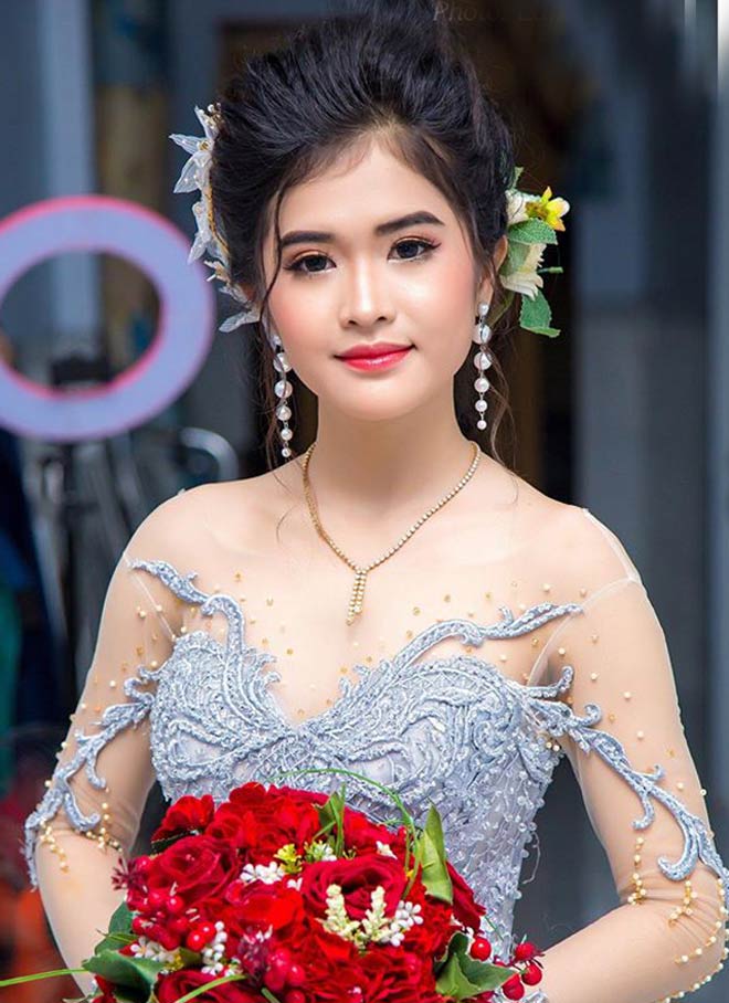"Gây bão" mạng vì quá xinh đẹp, cô dâu Khmer giờ ra sao sau 1 năm kết hôn? - 3