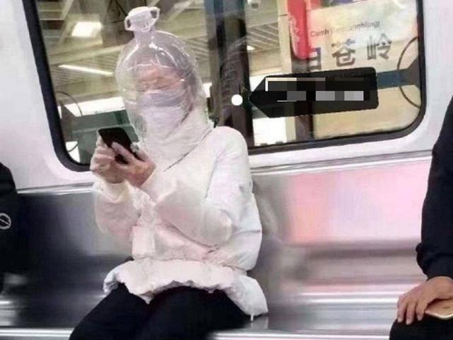 Truyện cười - Truyện cười: Chương trình tour đặc sắc mùa dịch