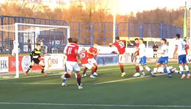 Trận derby thủ đô Minsk tại giải VĐQG Belarus đã diễn ra cực kỳ gay cấn