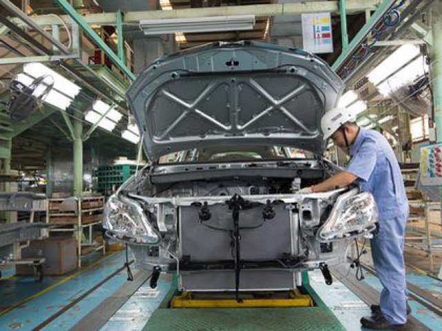 Kinh doanh - Thêm một hãng xe tại Việt Nam tạm dừng sản xuất vì Covid-19