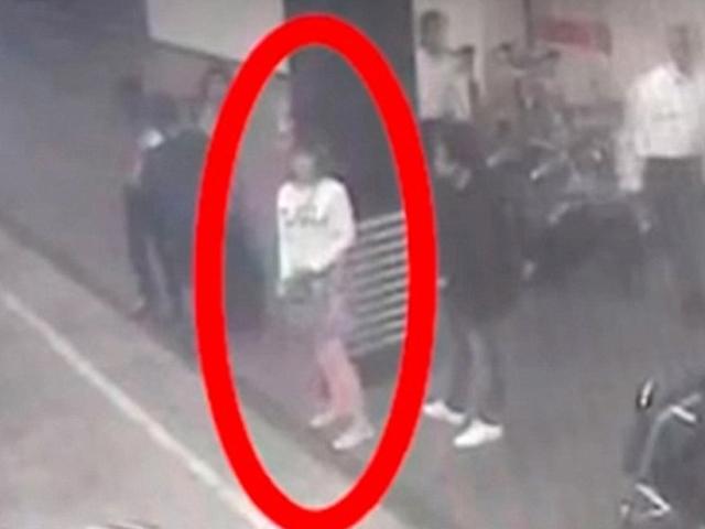 Xác chết lộn ngược trong hốc tường của cô gái tài năng: Mất tích bí ẩn